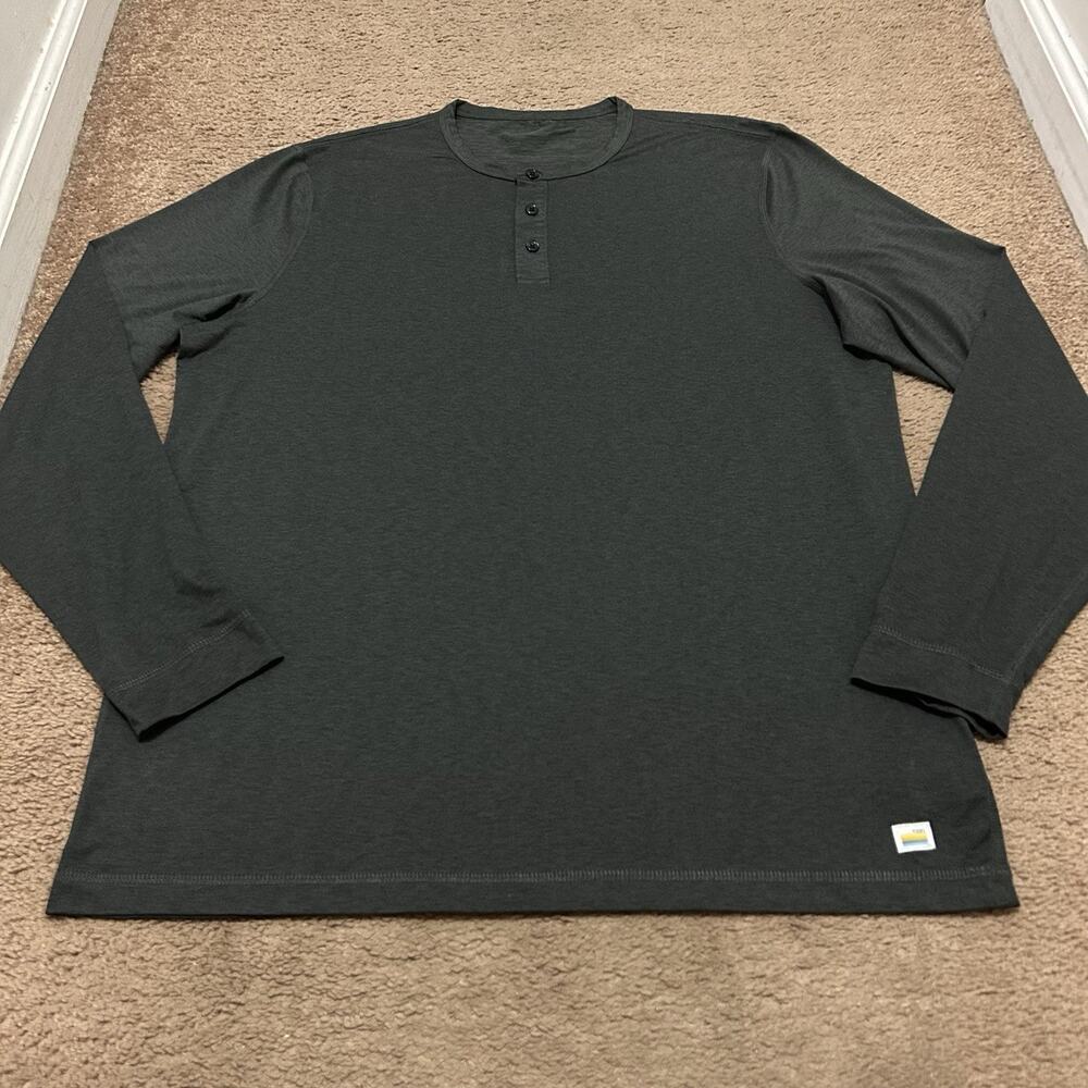 Vuori Ease Performance Henley Men’s XL Charcoal Heather Long Sleeve Athleisure